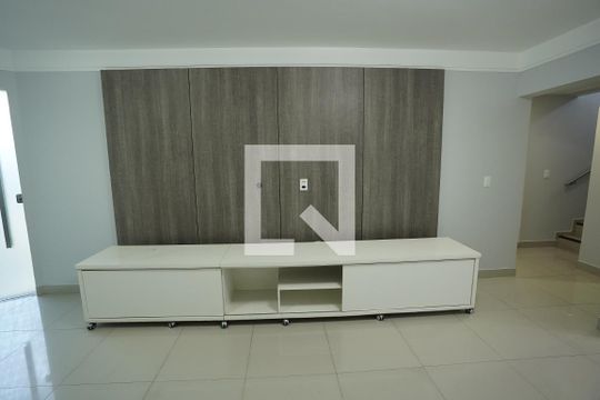 Casa de Condomínio à venda com 3 quartos, 129m² em Jardim Europa, Goiânia