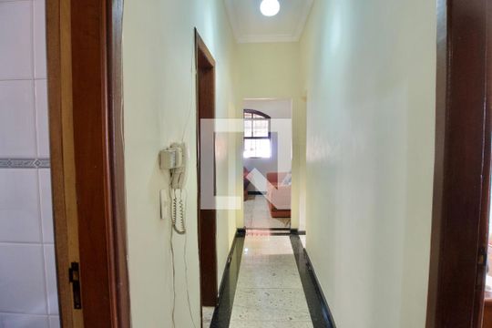 Corredor de casa à venda com 7 quartos, 444m² em Padre Eustáquio, Belo Horizonte