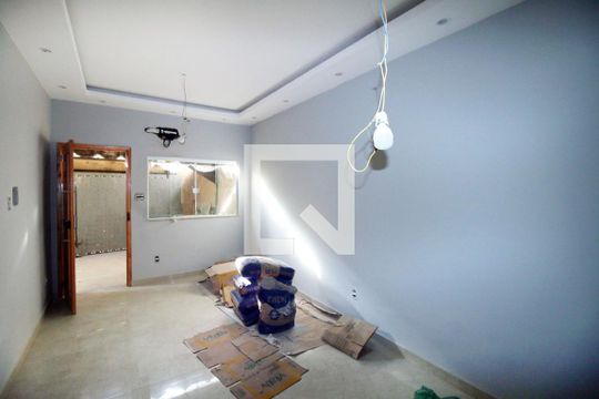 Sala de casa à venda com 2 quartos, 191m² em Vaz Lobo, Rio de Janeiro