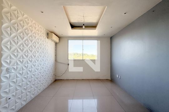 Sala de apartamento para alugar com 2 quartos, 46m² em Jardim Itu-sabará, Porto Alegre