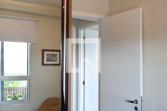 Quarto de apartamento à venda com 2 quartos, 67m² em Pinheiros, São Paulo
