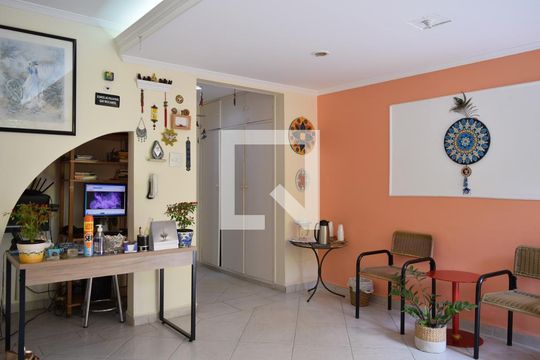 Casa à venda com 2 quartos, 200m² em Cerqueira César, São Paulo
