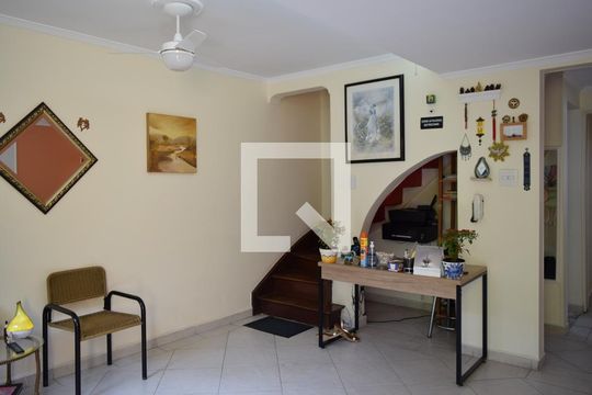 Casa à venda com 2 quartos, 200m² em Cerqueira César, São Paulo
