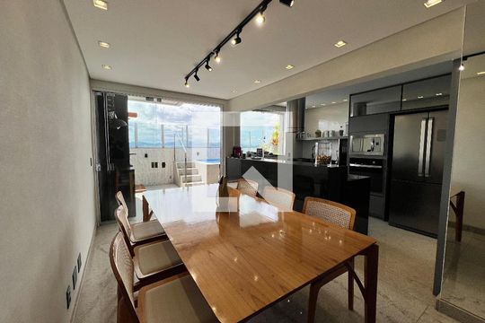 Cozinha de apartamento à venda com 2 quartos, 150m² em Boa Vista, Belo Horizonte