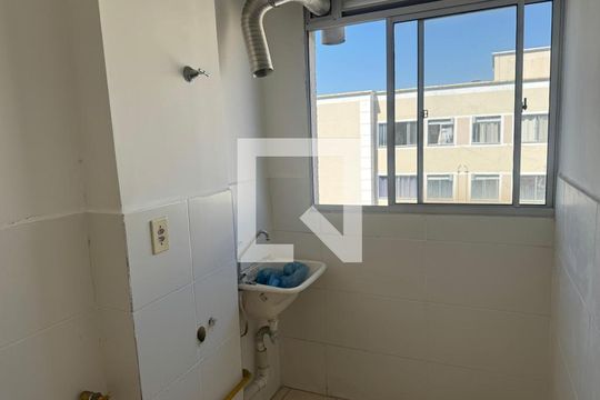 Apartamento para alugar com 2 quartos, 46m² em Santa Cruz, Rio de Janeiro
