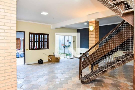 Sala de casa à venda com 4 quartos, 300m² em Sarandi, Porto Alegre