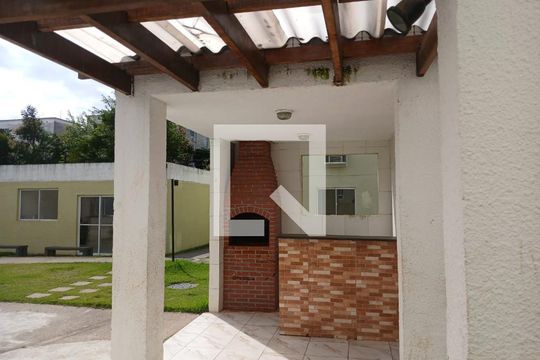 Área externa de apartamento para alugar com 2 quartos, 65m² em Santa Cruz, Rio de Janeiro