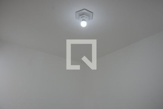 Quarto 1 de casa para alugar com 2 quartos, 45m² em Jardim Santa Emília, Embu das Artes