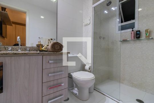 Suíte de apartamento para alugar com 3 quartos, 235m² em Vila Galvão, Guarulhos