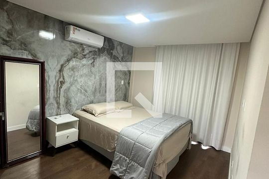 Quarto de casa para alugar com 3 quartos, 200m² em Morro das Pedras, Florianópolis