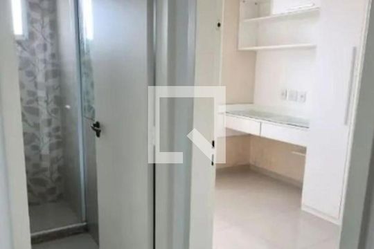 Quarto de apartamento para alugar com 3 quartos, 84m² em Jardim Zaira, Guarulhos