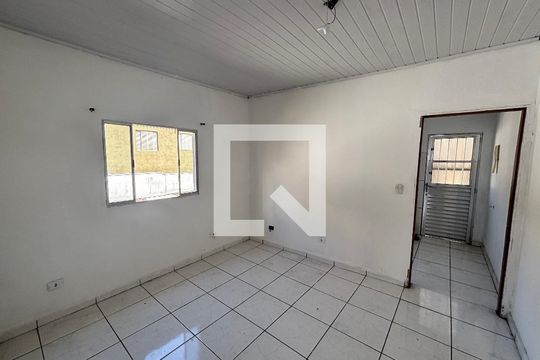 Casa para alugar com 1 quarto, 55m² em Vila Tres Irmaos, Carapicuíba