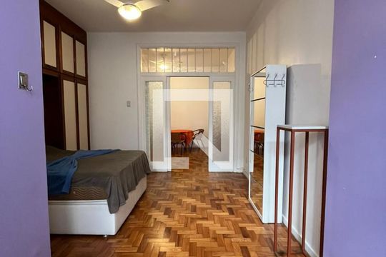 Quarto de kitnet/studio à venda com 1 quarto, 42m² em Copacabana, Rio de Janeiro