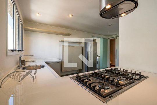 Sala/Cozinha de apartamento à venda com 2 quartos, 128m² em Pinheiros, São Paulo