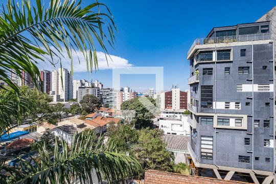 Sala/Cozinha - Vista de apartamento à venda com 2 quartos, 128m² em Pinheiros, São Paulo