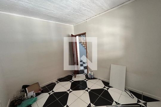 Quarto 1 de casa à venda com 3 quartos, 150m² em Vila Valqueire, Rio de Janeiro
