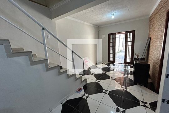 Sala de casa à venda com 3 quartos, 150m² em Vila Valqueire, Rio de Janeiro