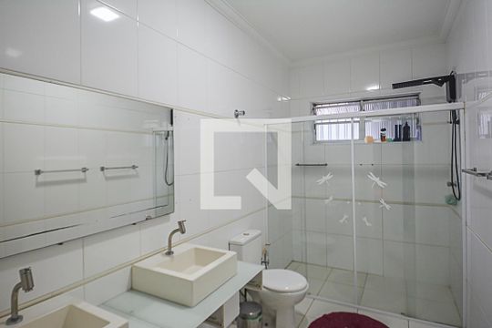 Banheiro da Suíte de casa à venda com 4 quartos, 290m² em Vila Santa Luzia, São Bernardo do Campo