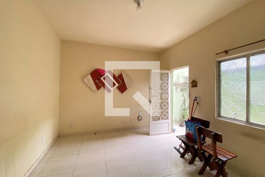 Casa para alugar com 2 quartos, 150m² em Água Santa, Rio de Janeiro