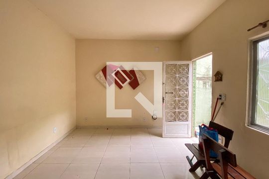 Casa à venda com 2 quartos, 150m² em Água Santa, Rio de Janeiro