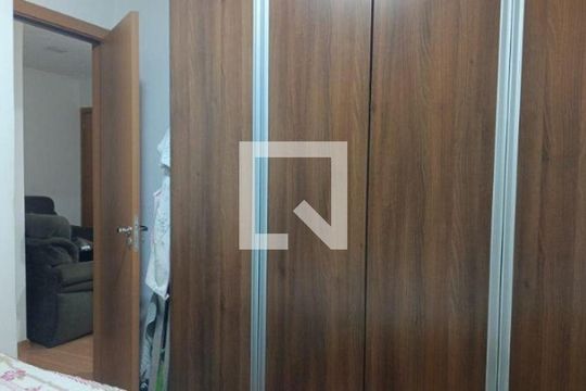 Quarto de apartamento à venda com 2 quartos, 48m² em Tres Barras, Contagem