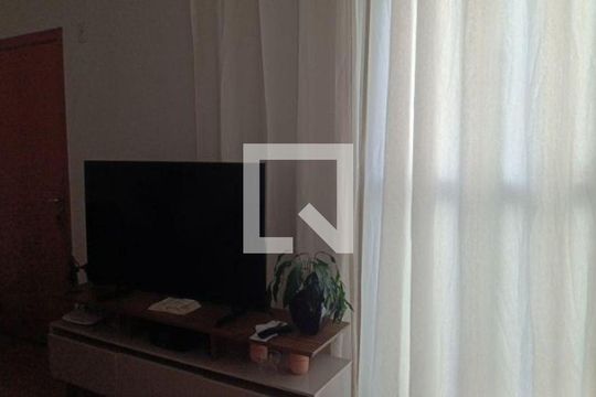 Sala de apartamento à venda com 2 quartos, 48m² em Tres Barras, Contagem