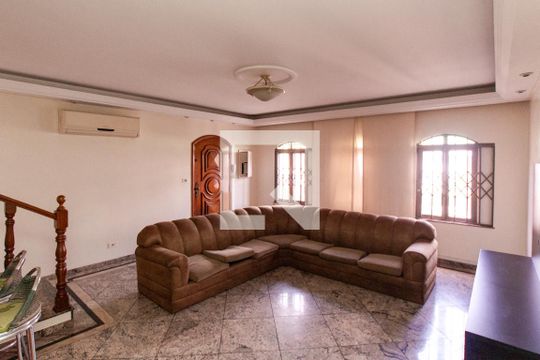 Casa à venda com 3 quartos, 306m² em Vila Maria Alta, São Paulo