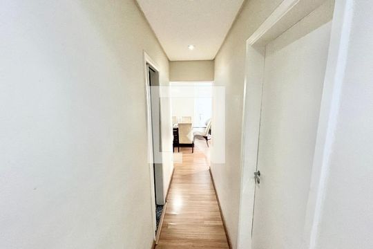 Corredor de apartamento para alugar com 3 quartos, 90m² em Casa Verde, São Paulo