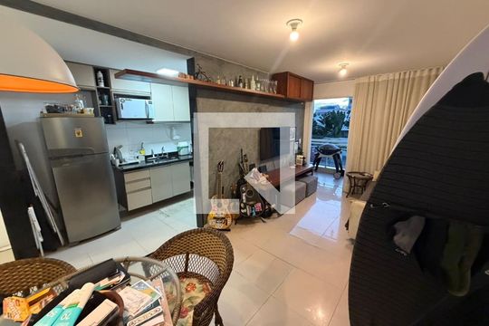 Sala de apartamento à venda com 1 quarto, 60m² em Piratininga, Niterói