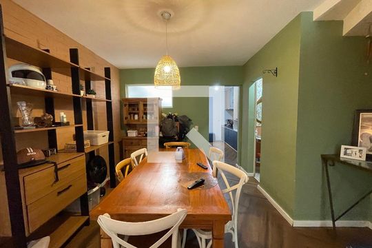 Sala de casa para alugar com 3 quartos, 140m² em Jardim Maria Luiza, São Paulo