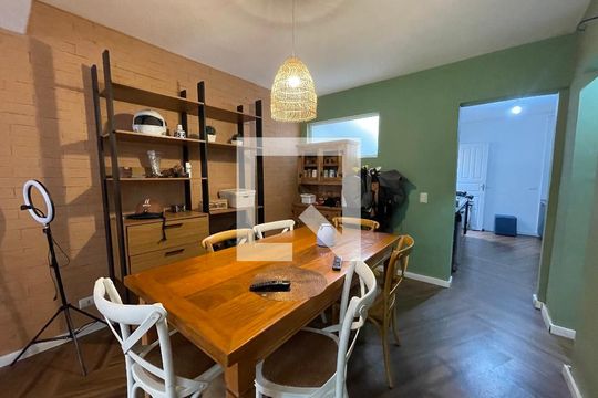 Sala de casa para alugar com 3 quartos, 140m² em Jardim Maria Luiza, São Paulo