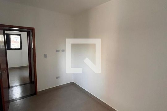 Quarto de casa de condomínio para alugar com 2 quartos, 52m² em Vila Caiçara, Praia Grande