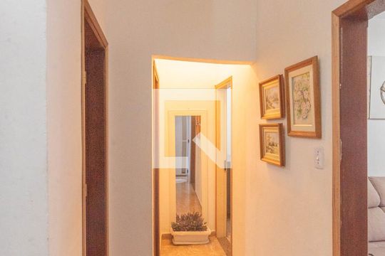 Corredor de casa à venda com 3 quartos, 280m² em Parque das Industrias, Campinas