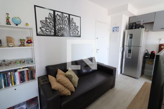 Sala/Cozinha de apartamento à venda com 1 quarto, 30m² em Km 18, Osasco