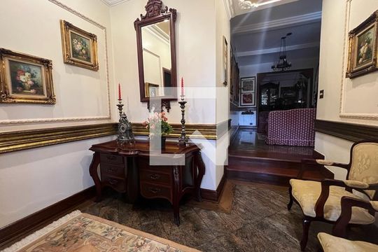 Sala de casa à venda com 4 quartos, 416m² em Residencial Quatro (Alphaville), Santana de Parnaíba