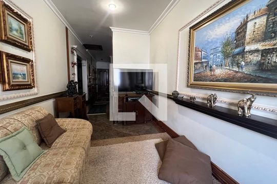Sala de casa à venda com 4 quartos, 416m² em Residencial Quatro (Alphaville), Santana de Parnaíba