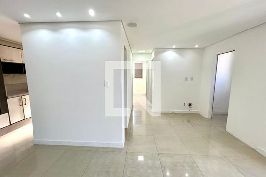 Sala de apartamento à venda com 2 quartos, 70m² em Vila Moreira, Guarulhos