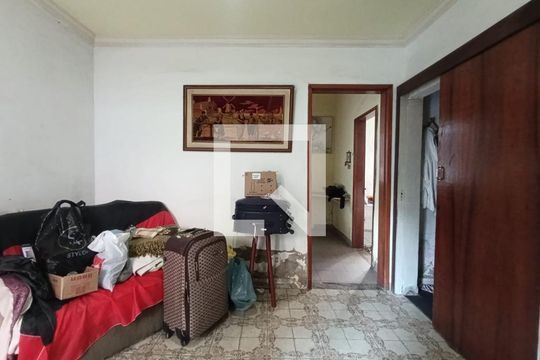 Casa para alugar com 3 quartos, 200m² em Caonze, Nova Iguaçu