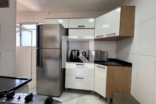 Cozinha de apartamento à venda com 2 quartos, 55m² em Jardim Roberto, Osasco