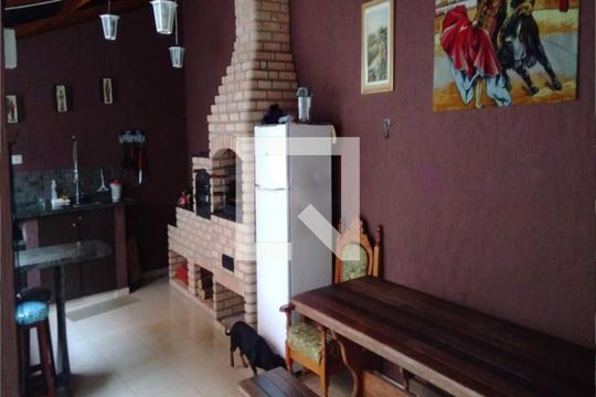 Casa à venda com 4 quartos, 300m² em Cidade Líder, São Paulo