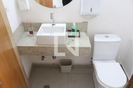 Lavabo de casa à venda com 5 quartos, 143m² em Alto da Lapa, São Paulo