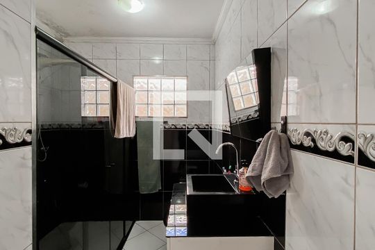 Banheiro da Suíte de casa à venda com 4 quartos, 240m² em Vila Paranagua, São Paulo