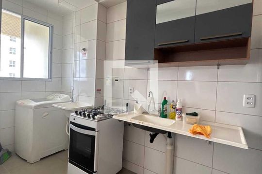 Cozinha de apartamento para alugar com 2 quartos, 42m² em Morada da Colina, Uberlândia