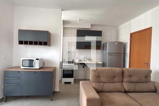 Sala de apartamento para alugar com 2 quartos, 42m² em Morada da Colina, Uberlândia