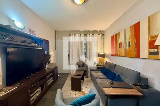 Sala de casa à venda com 2 quartos, 80m² em Santo Amaro, São Paulo