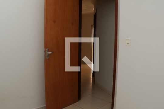 Suíte de casa para alugar com 3 quartos, 300m² em Residencial Mansoes Paraiso, Goiânia