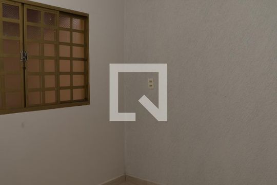 Quarto 1 de casa para alugar com 3 quartos, 300m² em Residencial Mansoes Paraiso, Goiânia
