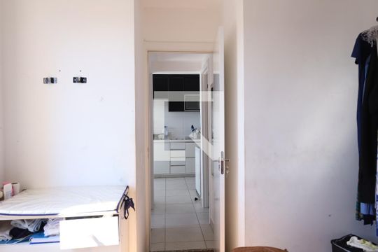 Quarto 1 de apartamento para alugar com 2 quartos, 32m² em Itaquera, São Paulo