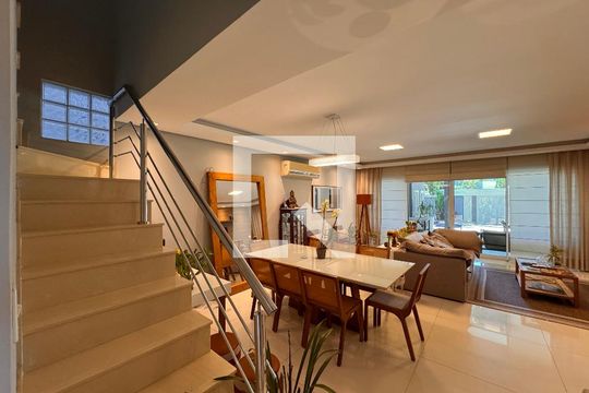 Sala de casa de condomínio à venda com 4 quartos, 340m² em Recreio dos Bandeirantes, Rio de Janeiro