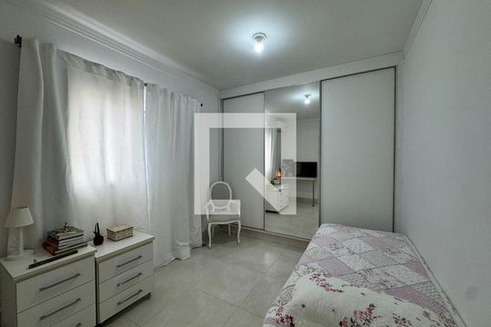 Quarto de casa à venda com 3 quartos, 185m² em Horto Santo Antonio, Jundiaí